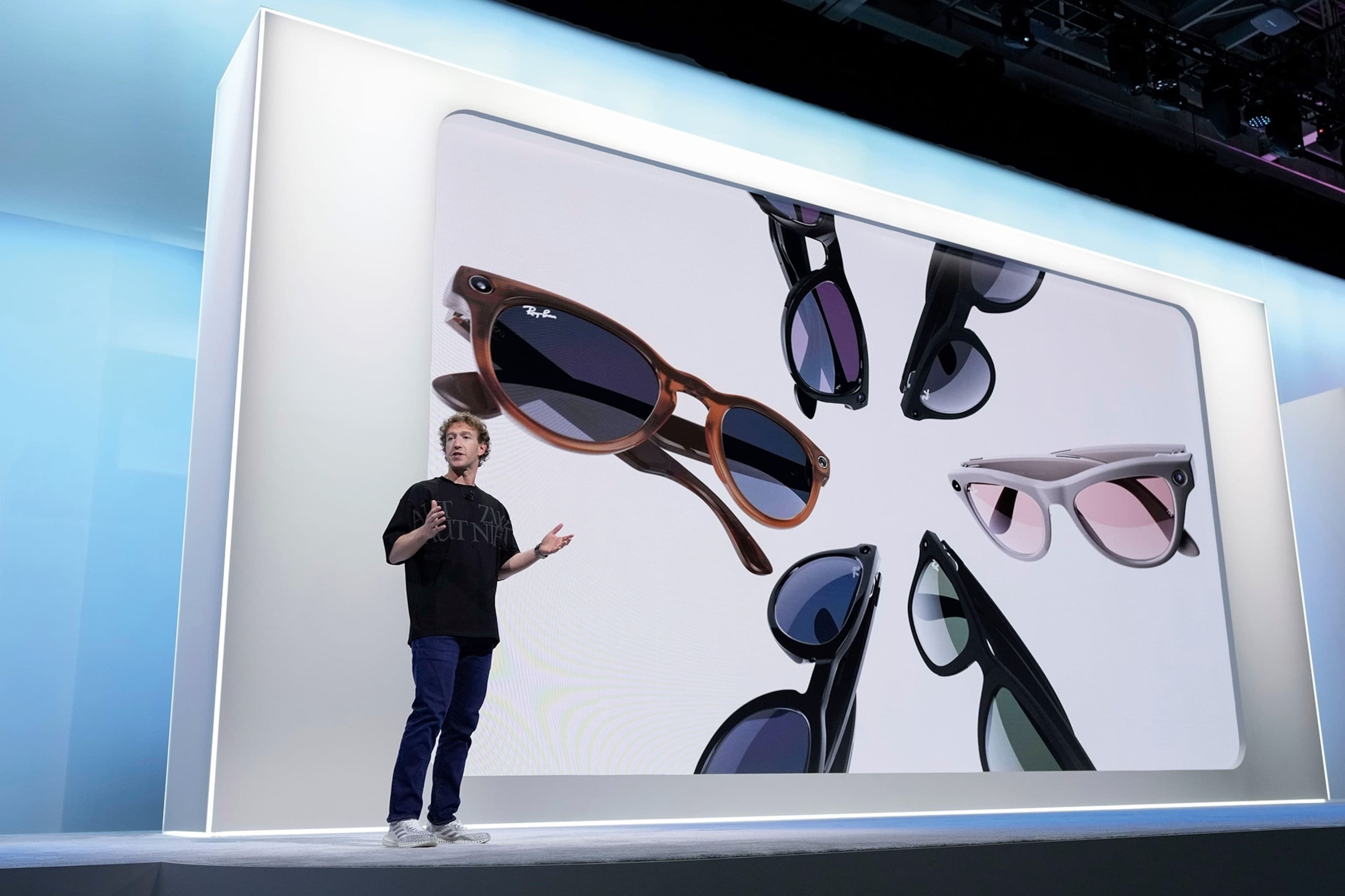 The Hidden Cost of 'Smart Travel': Why Your Next Vacation Will Feel More Like a Corporate Audit - Image 2