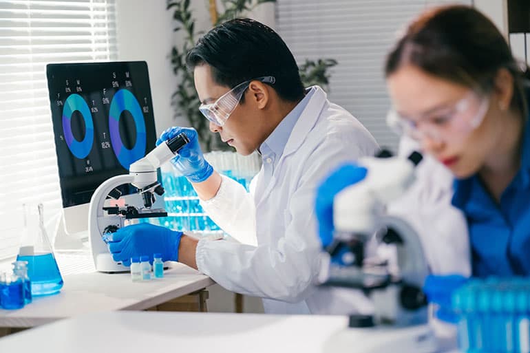 The Great Lab Reckoning: Why 2026 Isn't About Recovery, It's About the Vulture Capitalists Circling