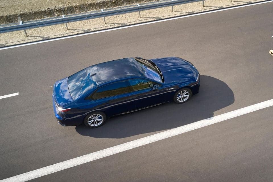 BMW's Slow Rollout of Self-Driving Isn't Caution—It's a Calculated Bet Against Google and Tesla - Image 4