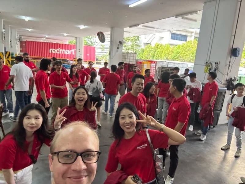 The Silent Revolution: Why VenHub’s 'Smart Store' Win Isn't About Convenience—It's About Data Dominance - Image 2